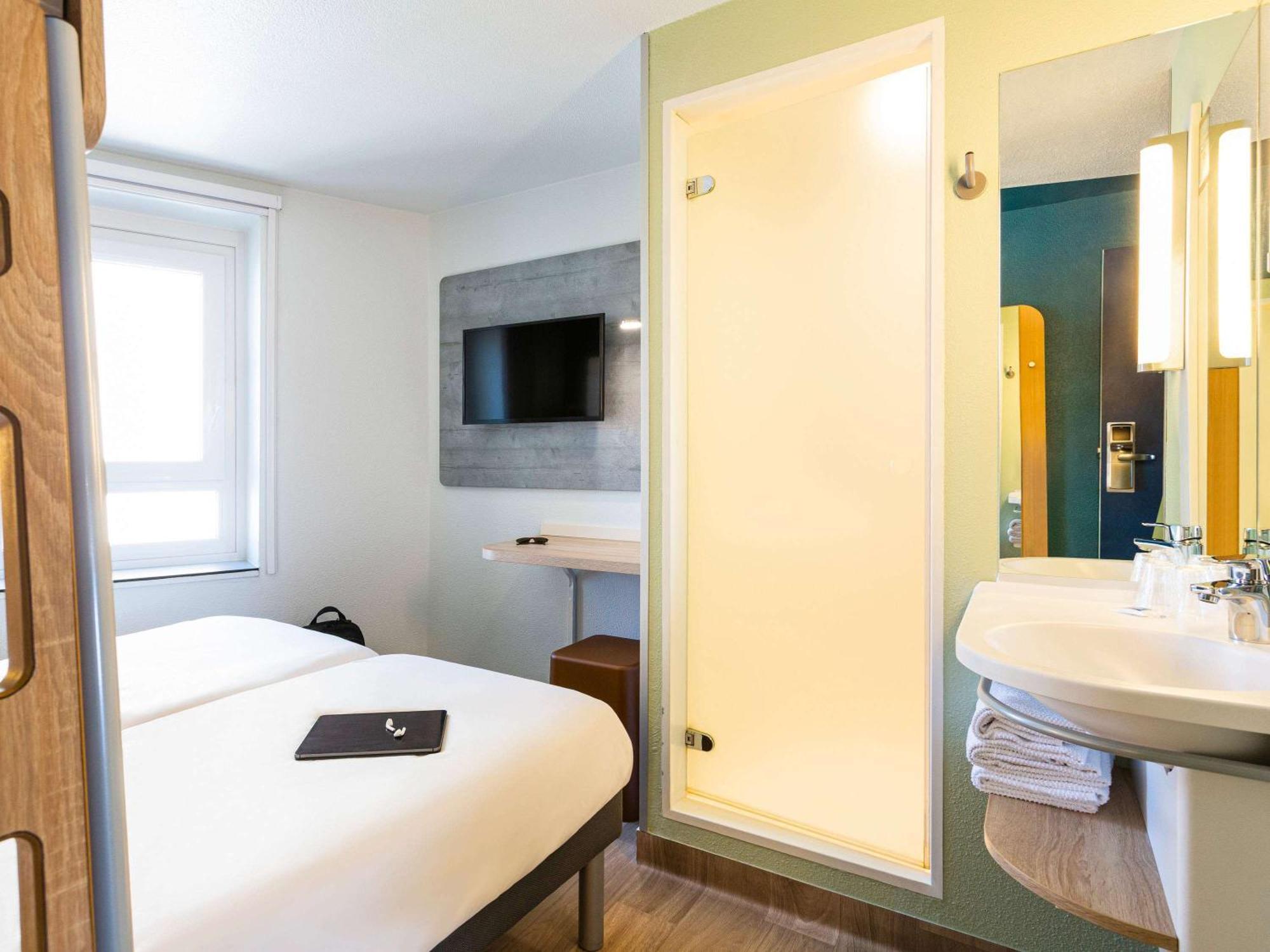 Ibis Budget Bordeaux Centre - Gare Saint Jean Bagian luar foto