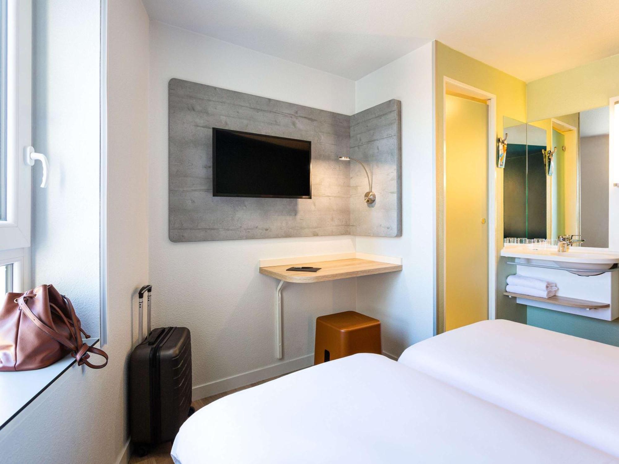 Ibis Budget Bordeaux Centre - Gare Saint Jean Bagian luar foto